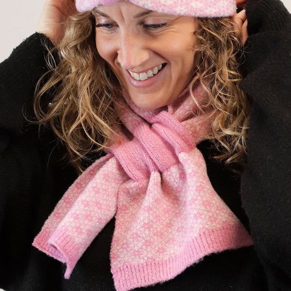 POM Peace Of Mind Pink & White Scandi Flower Pull Through Scarf