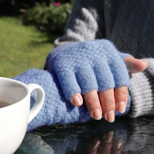 POM Peace Of Mind Fingerless Gloves - Pale Blue