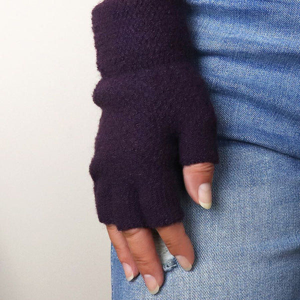 POM Peace Of Mind Fingerless Gloves - Aubergine